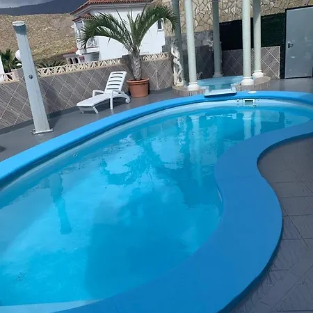 וילה Villa Costa Adeje אדחה